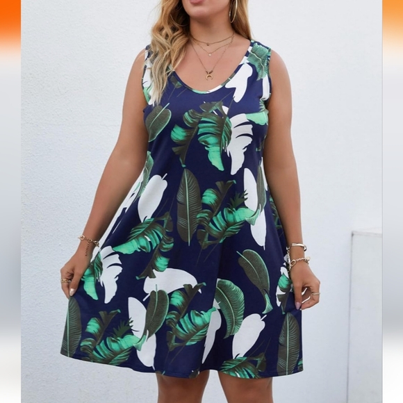 HBEYYTO PLUS SIZE Sleevless V-neck Floral Print Dress with Pockets - Picture 2 of 8